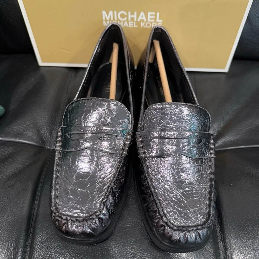 MICHAEL KORS Carlson Crackled Metallic Leather Loafer‎